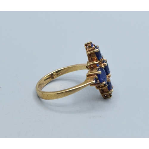 336 - 9ct gold Sapphire Diamond shape design ladies dress ring the head measures 19x14mm 3.5grams size N