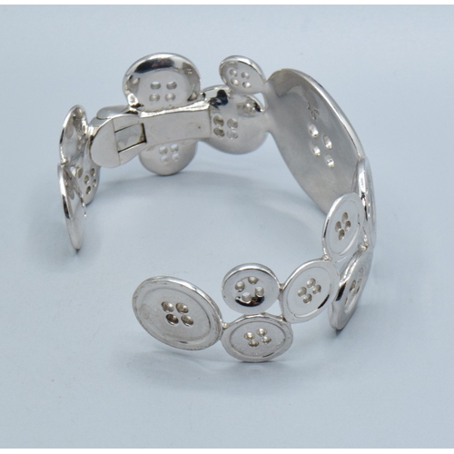 292 - Rare unusual heavy 925 silver solid Button bracelet 33mm at widest 18mm at narrowest 67grams&nbsp;