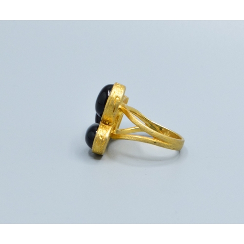 760 - 925 silver/gold ladies contemporary design cabochon round, square and oval black agate ring size M