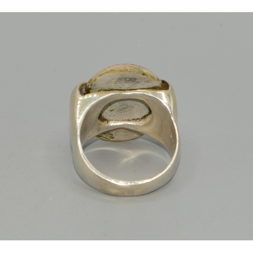 856 - 925 silver ladies Pearl dress ring held with twin side claws size M