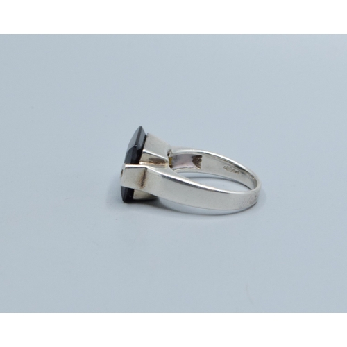 835 - 925 silver double claw Black Onyx square head dress ring the single stone measures 12mm square size ... 