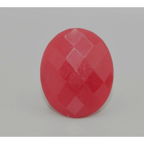 815 - 925 silver facetted large oval red gem stone statement ring size L