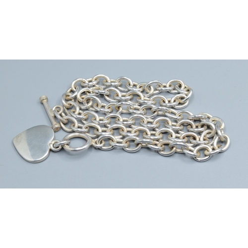 857 - 925 silver heart neck chain with T-bar catch 44cm long links 0.70cm wide 45 grams