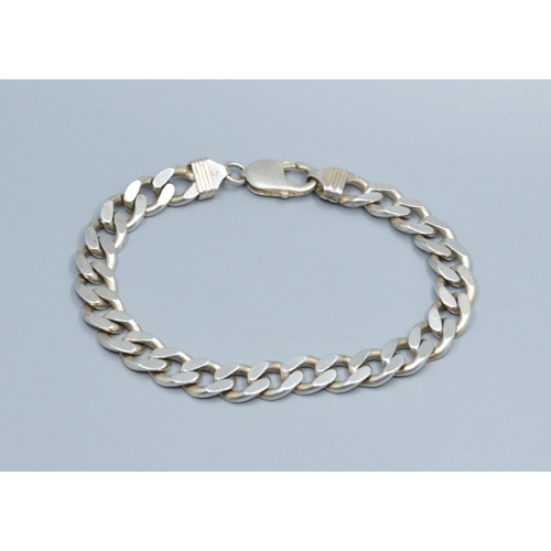 829 - 925 silver flat link bracelet with Lobster claw clasp 22cm long, 9.6mm wide, 34grams
