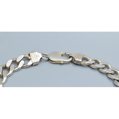 829 - 925 silver flat link bracelet with Lobster claw clasp 22cm long, 9.6mm wide, 34grams