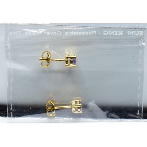 832 - 4 x New with Tag pairs of 925 silver stud earrings