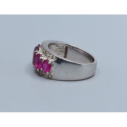 756 - 925 silver Ruby 5 stone graduating size dress ring size N