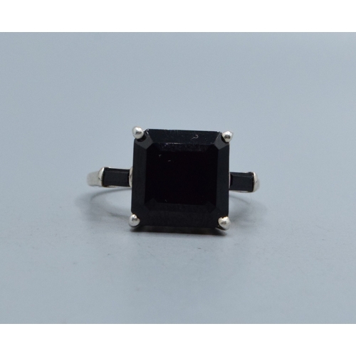 811 - 925 silver square shape black Agate ladies dress ring with the head measuring 11x11mm and held in a ... 