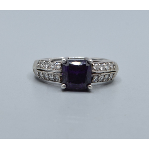 Lot 548       