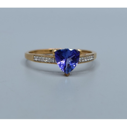 Lot 521       