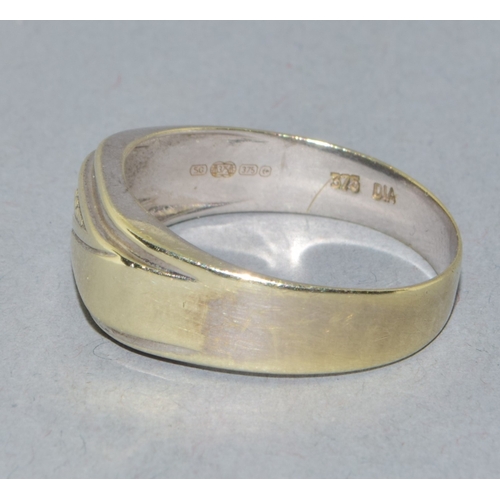 524 - 9ct white gold gents signet ring with accent Diamond marked as diamond in the ring size U. 3.0grams