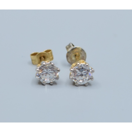 502 - 9ct gold suite of jewellery a 9ct gold clear gem set pendant necklace and 9ct gold chain together wi... 