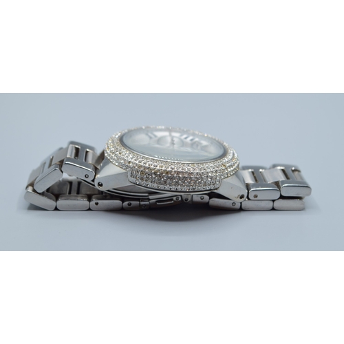 508 - Gents Michael Kors fashion watch with subsidiary dials and sweep second hand on a stainless steel st... 