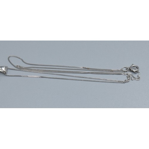 553 - 9ct white gold Heart picture locket on a 9ct white gold neck chain 40cm long