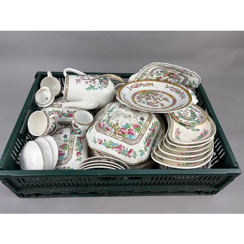 526 - A job lot of indian tree pattern dinner ware.