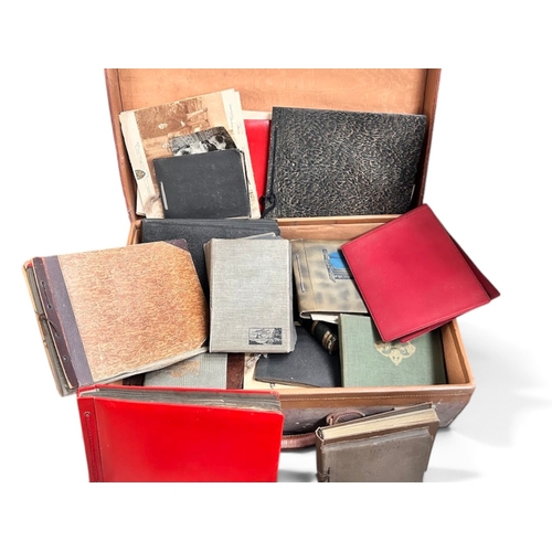 Historical & Militaria interest - A large collection of family ...
