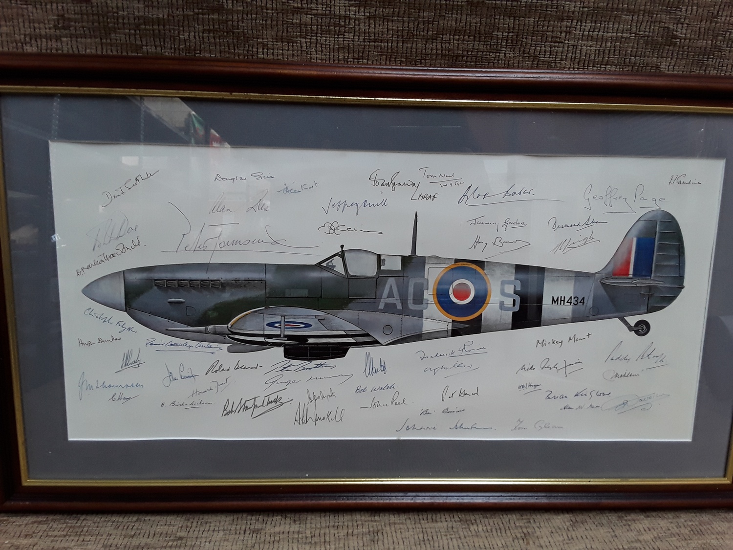 RAF Supermarine Spitfire MkIXB G-ASJV MH434 ZD-B In The Markings Of 222 - Foto 10