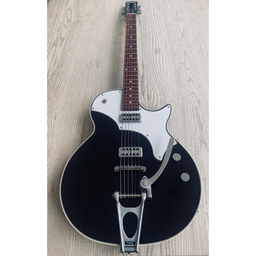 3 - Grant Nicholas of Feeder’s Gretsh guitar - A rare Gretsch Spectra Sonic Baritone guitar used by Gran... 