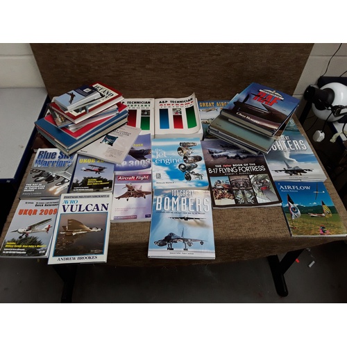 14 - Large quantity of books on aircrafts