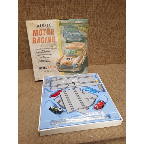 718 - Vintage Airfix motor racing game