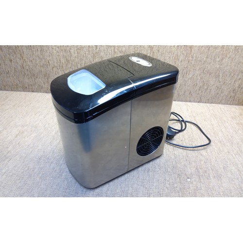 231 - EGL boxed Ice machine.