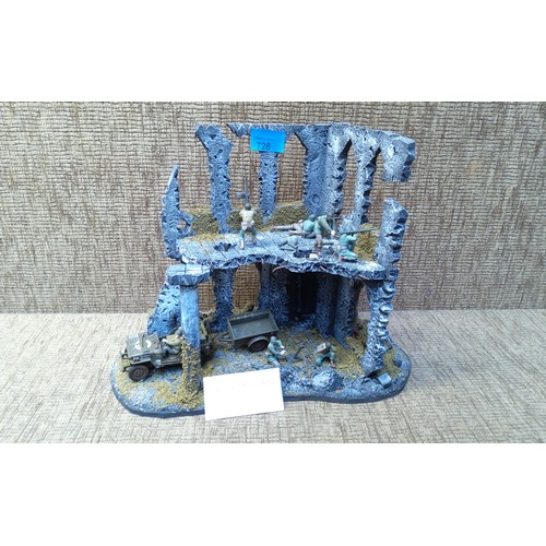 726 - WW2 Diorama with Excellent detailing.  (Hold the ruins)