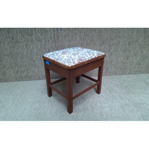 727 - Vintage sewing stool with contents.