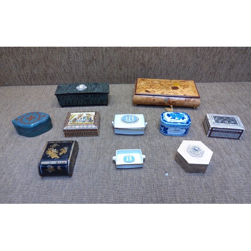 754 - Collection of Jewellery and trinket boxes