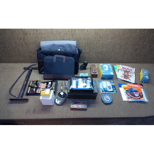 273 - Items including a vintage Rolls razor, mens grooming product's and three laptop bags.