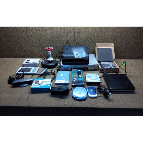 287 - Mixed electricals including a vintage cd walkman, Smart TV card and digital microphone.