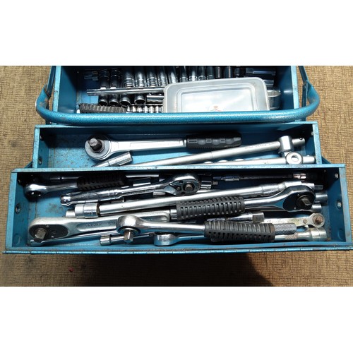 134 - Canteen tool box full of rachets extensions and over 100 chrome vanadium sockets. ( check photos for... 