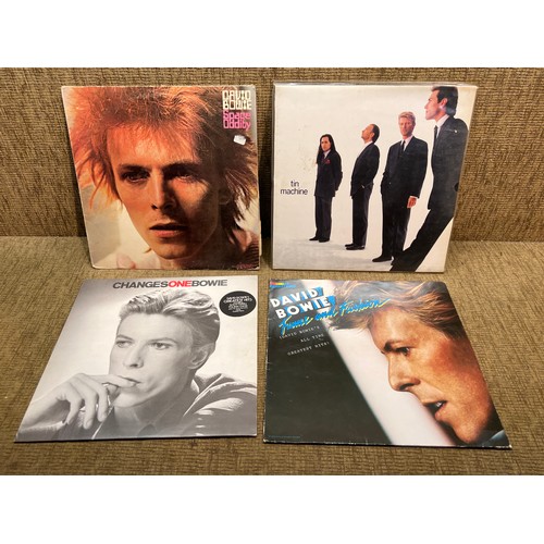 21 - David Bowie - Space Oddity.
David Bowie - Changesonebowie.
David Bowie - Fame and fashion.
Tin Machi... 