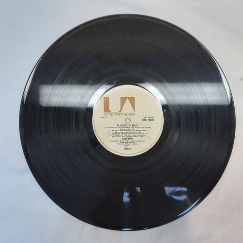 705 - Vinyl records/LPs: Hawkwind - X in search of space.