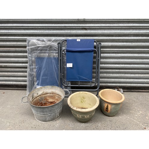 86 - Two folding garden chairs , two plant pots and metal wash bucket.