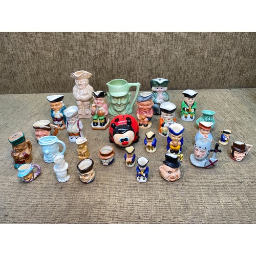 738 - Selection of vintage Toby and character jugs.