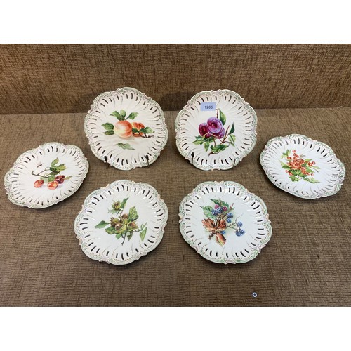 1266 - Set of 6 German lattice fruit plates with Frieda Pulver Weihmacht 1907 on the reverse.