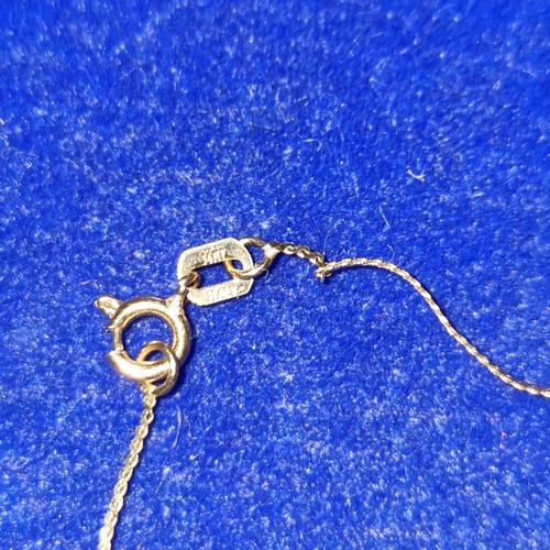 1063 - Delicate 14k gold chain from Italy. 0.6g