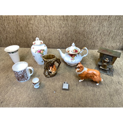 753 - Mixed collectable items including a Royal Albert Old country roses tea pot and vase.