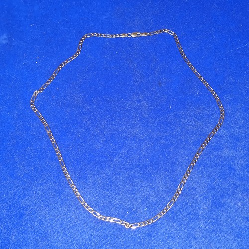 1068 - 9kt gold Figaro chain. 45cm long and 6.8g.