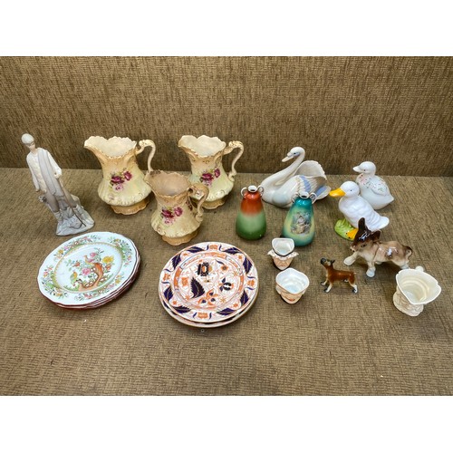 182 - Collection of mixed vintage ceramics including a set of Spanish graduated jugs and Spode plates.