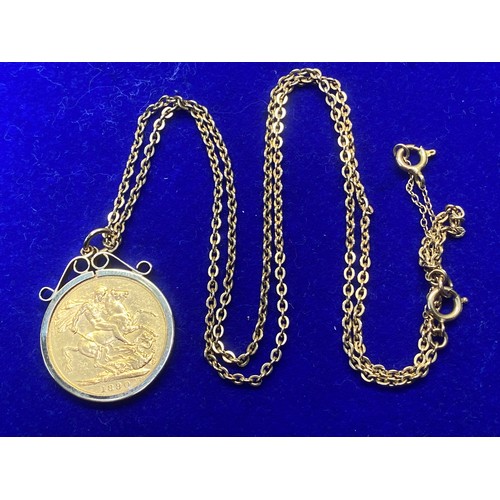 1072 - 1890 Gold sovereign (London) with a 9ct gold mount and chain mounted 1977 by William John Pellow. To... 