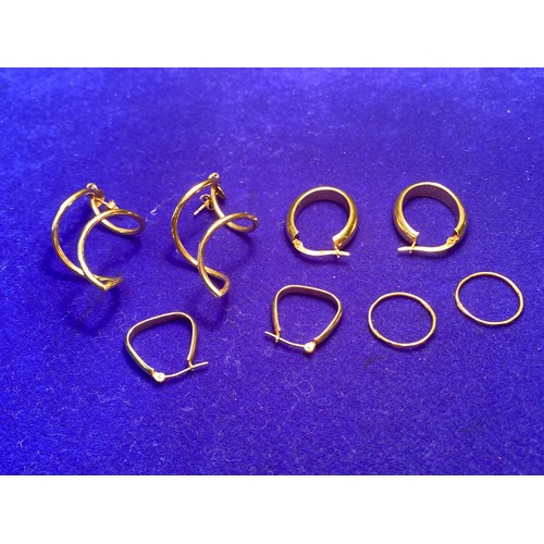 1080 - 4 pairs of 9ct gold earrings. 5.8g