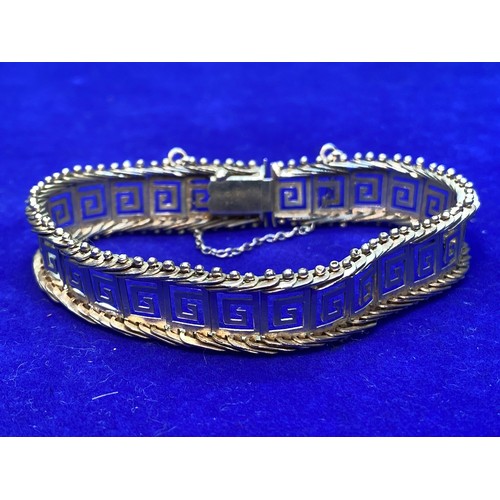 1085 - Delicate silver bangle stamped .925.