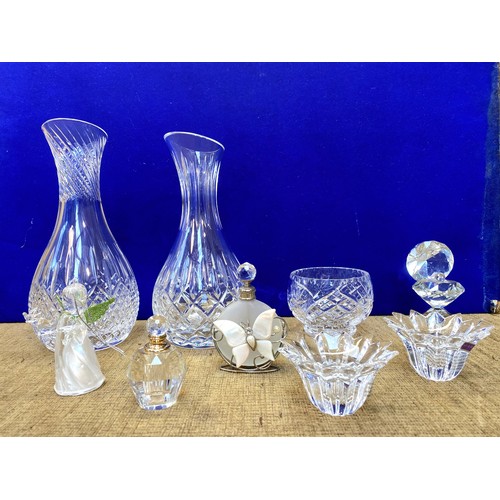 772 - Selection of high quality crystal ornaments and vases.