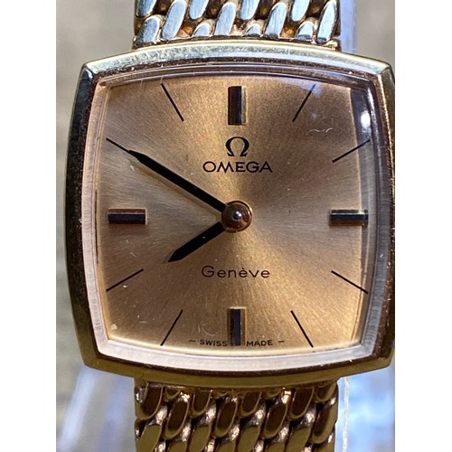 1091 - Omega 18ct gold Ladies watch working. 59.2g.