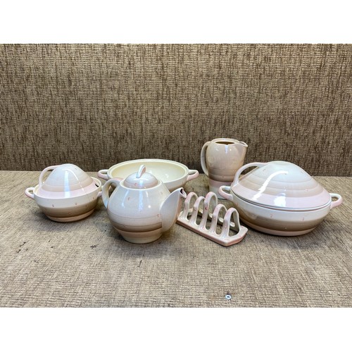 814 - A Vintage Susie cooper production tea set.