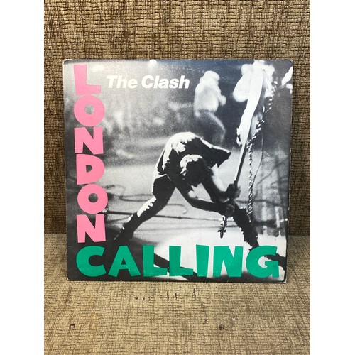 215 - The CLASH - London calling.