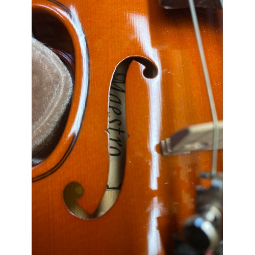 1152 - Maestro cased violin with bow.