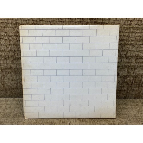 238 - Pink Floyd - The Wall (1st press no graphics on front cover)