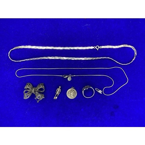 1546 - Collection of white metal jewellery mostly hallmarked 33 grams.